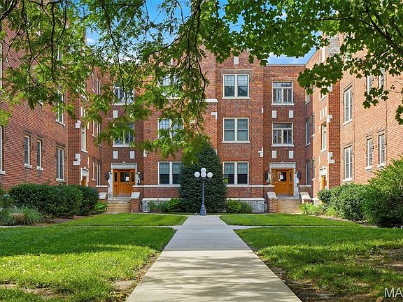 2nd image of 4101 Magnolia Ave #105
