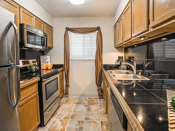 5th image of 4200 Montgomery Blvd NE APT 211