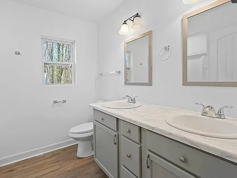 100 Parkstone Dr — Photo 8