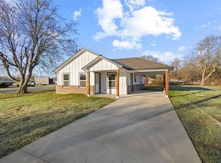 401 N White Oak St, Dodd City, TX 75438