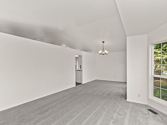 5th image of 3555 W Woodmont Dr