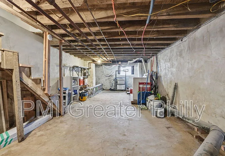 1916 S Salford St — Photo 19