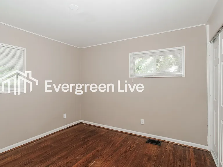 1263 Murat Ct — Photo 8