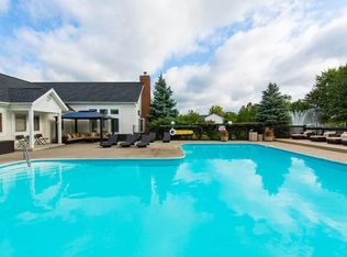 3695 Cypress Club Way, Columbus, OH 43219