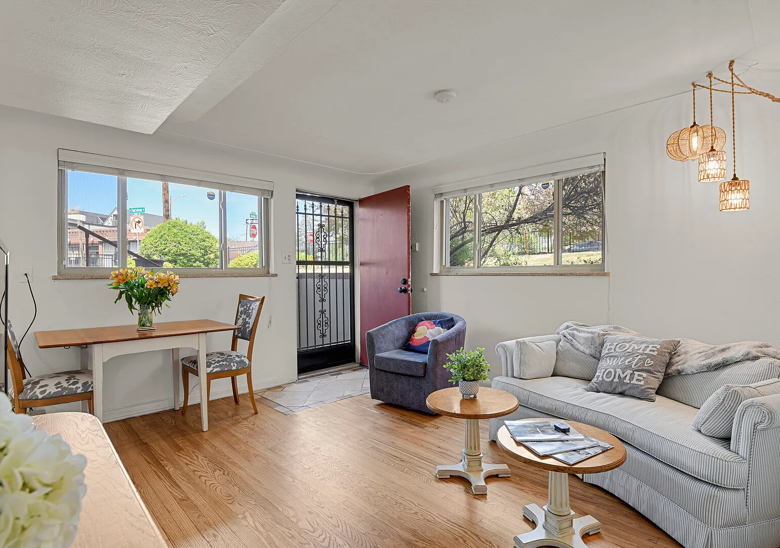 2 bed, 581 sqft, $2,200 — Photo 3