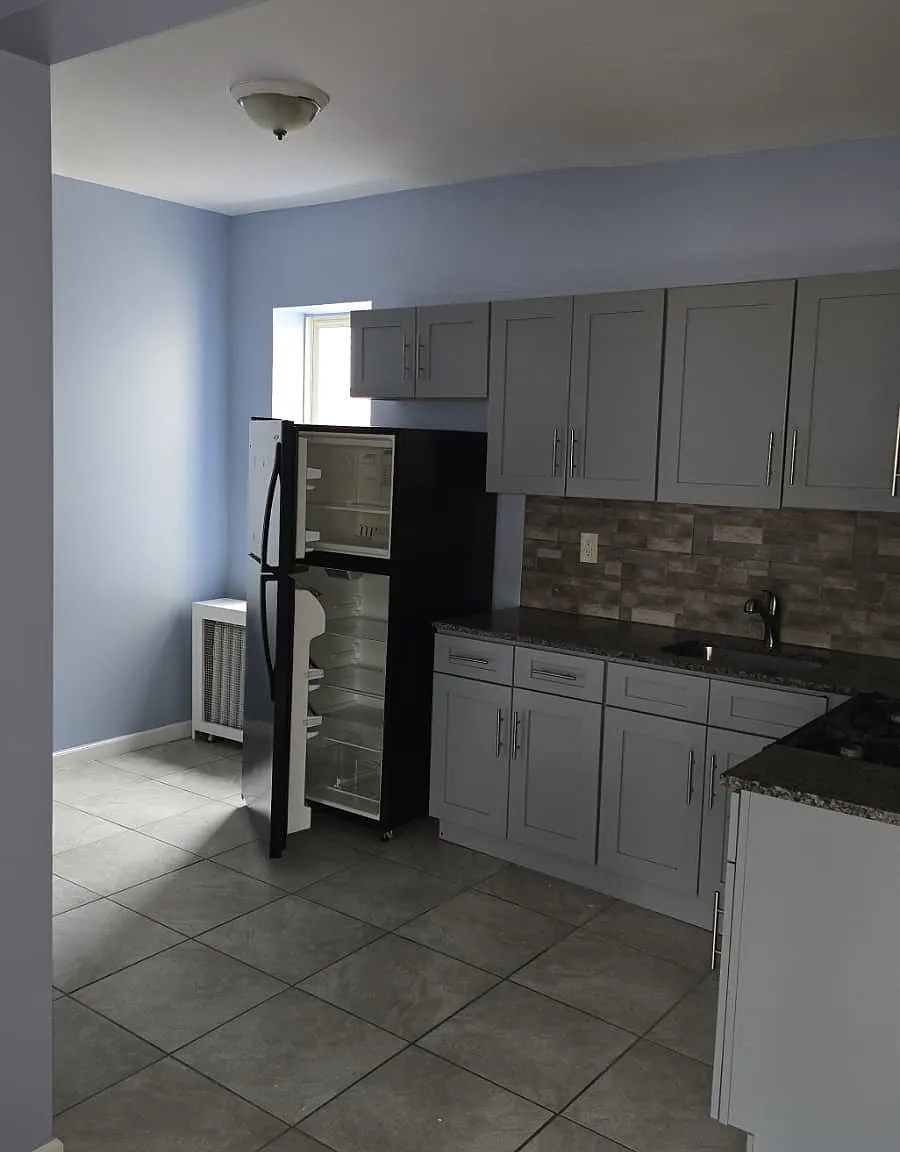 2 bed, $1,900 — Photo 3