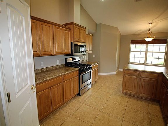 4th image of 1232 Benning Pl