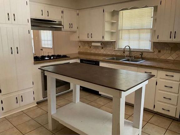 2nd image of 51 Nora Ln