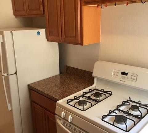 5th image of 8331 116th St APT 6C