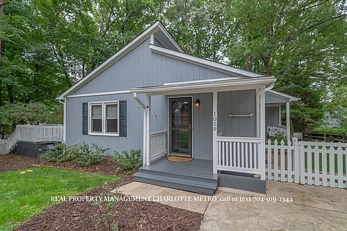 1059 Woodlake Ln Photo 1