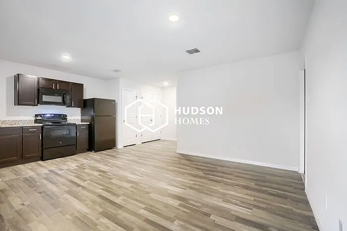 1611 Bryan Ave #B — Photo 7