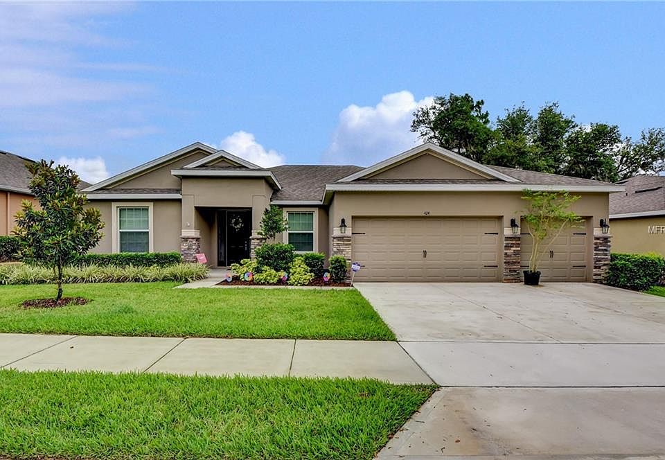 1st image of 424 Holly Oak Blvd