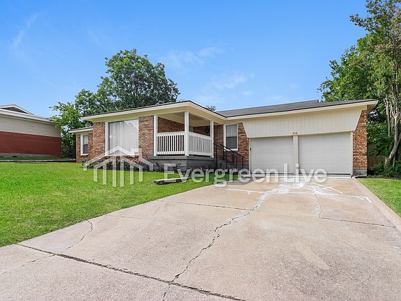 5th image of 216 Cheryl Ave