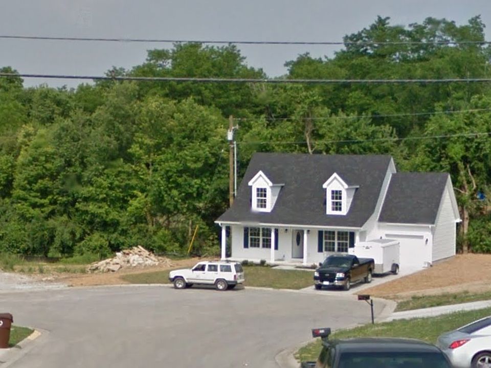 2nd image of 211 Connie Ln