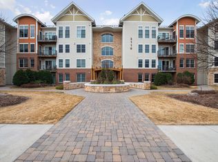 3110 Chestnut St #107, Chaska, MN 55318