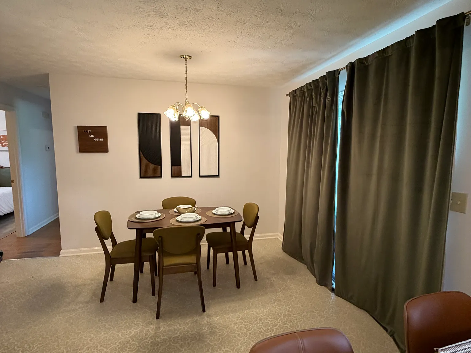 4 bed, 1.5 bath, 1242 sqft, $3,500 — Photo 4