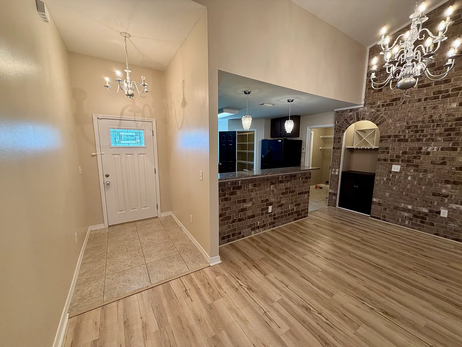 3 bed, 1795 sqft, $3,000 — Photo 3