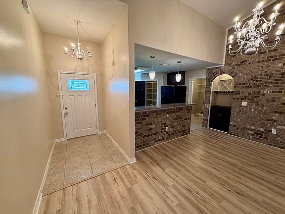 3rd image of 500 Baywood Ct