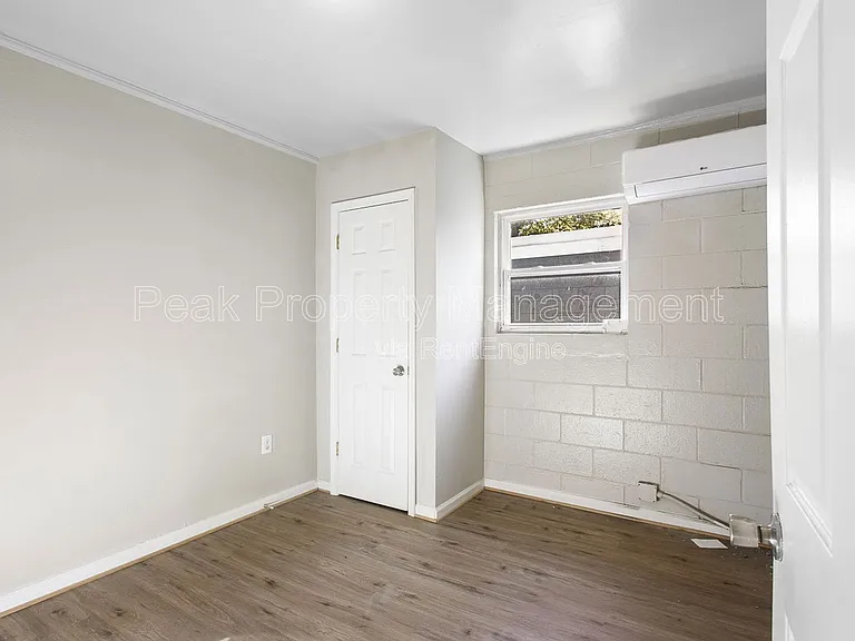 925 N 20th St #D — Photo 10