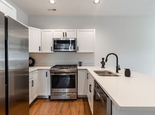 435 S Main St #3, Cary, IL 60013