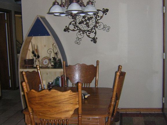 4th image of 327 Lakeview Ave