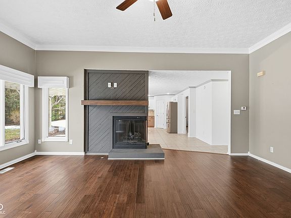 5th image of 5123 Estes Dr