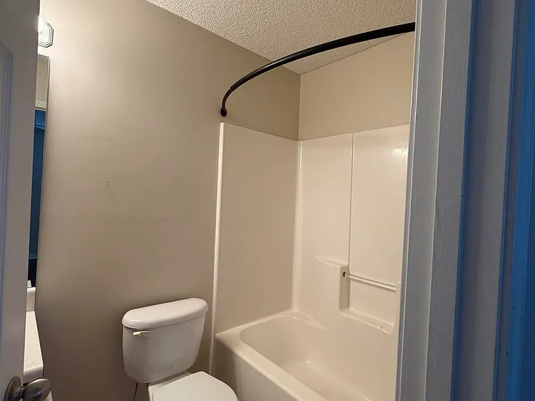 224 Katelyn Cir — Photo 9