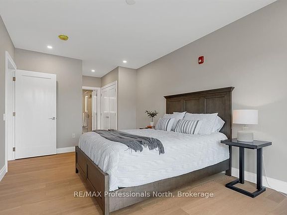 5th image of 32 Brunel Rd #105