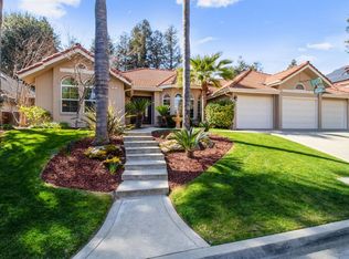 727 E Lawnbrook Dr, Fresno, CA 93720