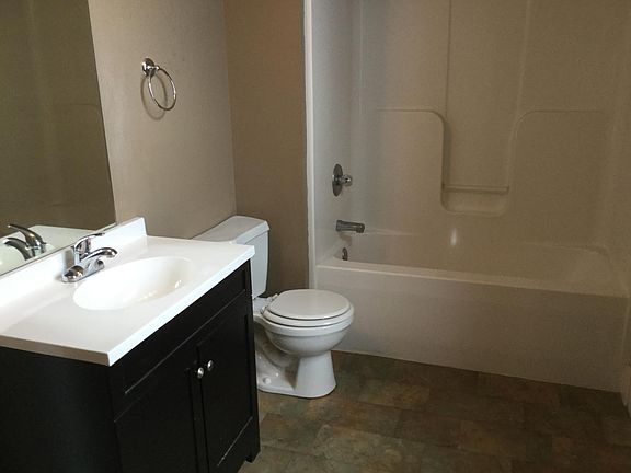 3rd image of 508 W Broadway Ave #508