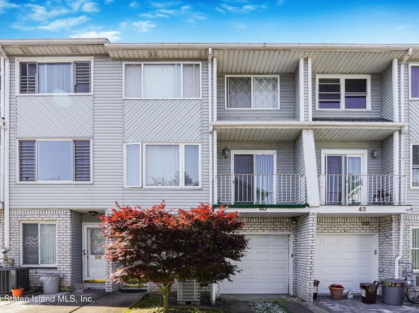 40 Vogel Loop, Staten Island, NY 10314
