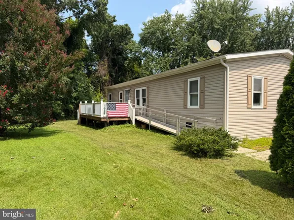 3633 Dahlia Ln, Middle River, MD 21220