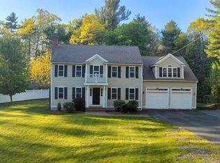 75 Plymouth St, Carver, MA 02330