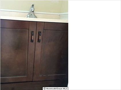 5th image of 213 Lexington Ave