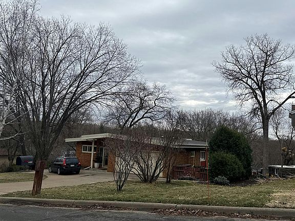 2nd image of 2212 Mary Hills Dr