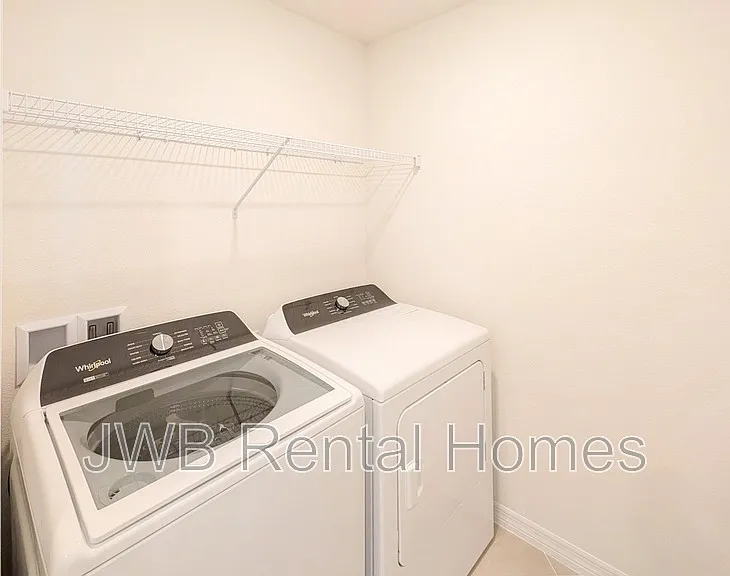 1865 Sue Meadow Ln — Photo 17
