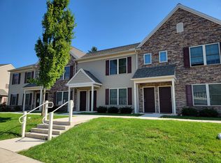 142 Tom Ave APT A, Ephrata, PA 17522