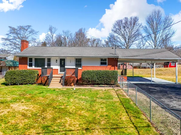 165 Shenandoah Dr, Johnson City, TN 37601