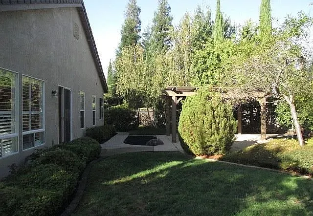 225 Rock Creek Ct — Photo 22