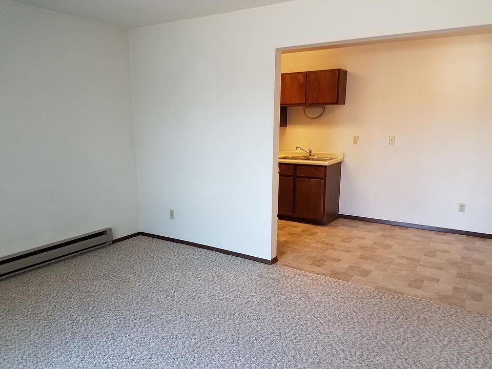 2nd image of 1538 27th Ave S #1B2
