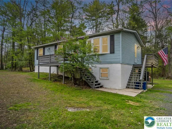 1456 Brislin Rd, Stroudsburg, PA 18360