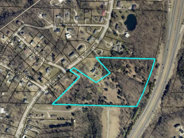 S Summit Dr, Holts Summit, MO 65043