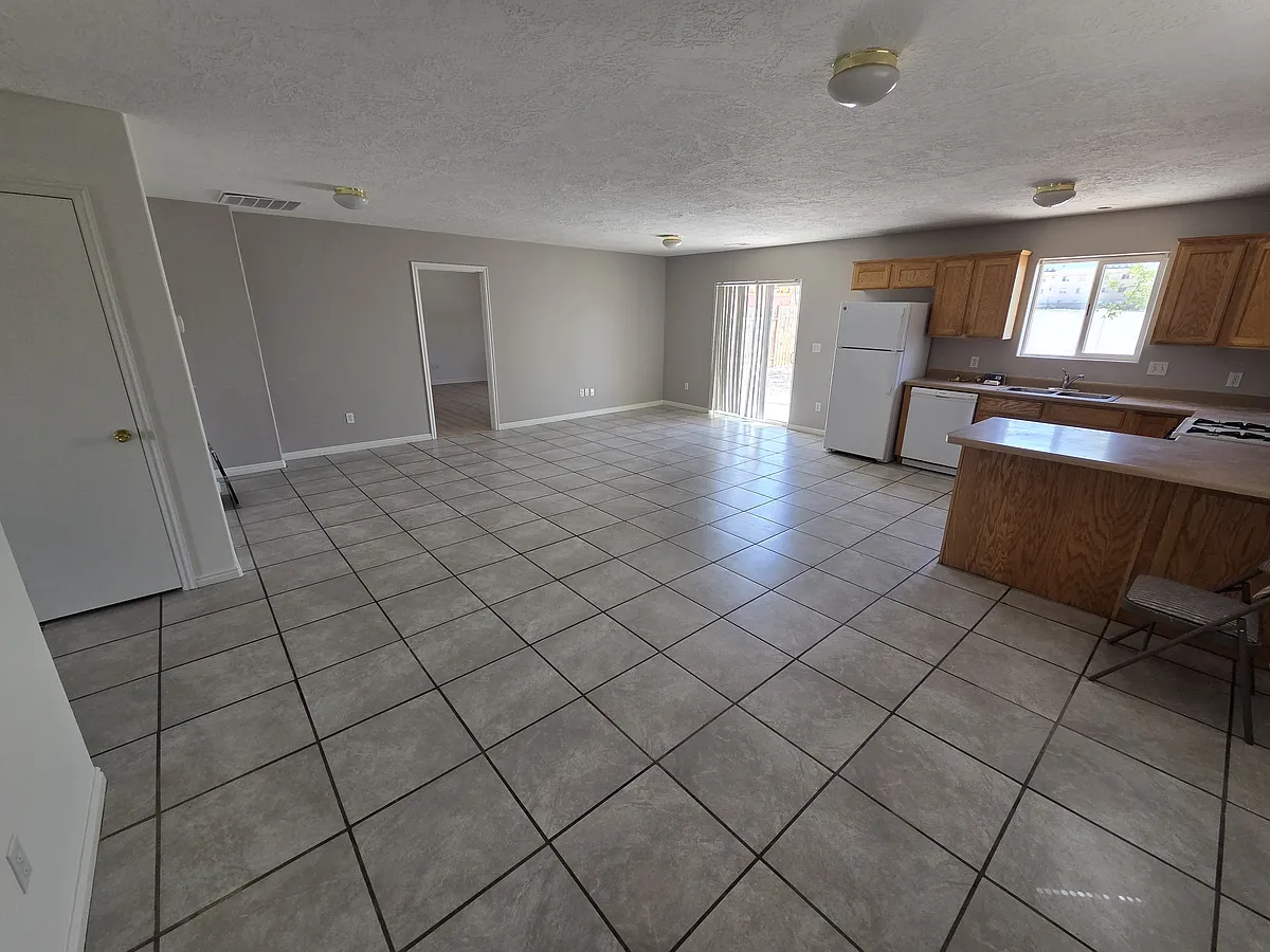 Building Photo - 647 W 1225 N