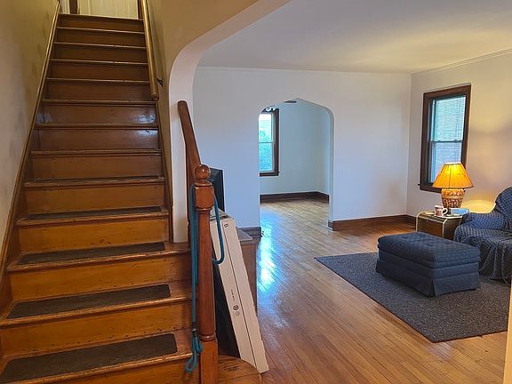 4th image of 7220 W 59th St