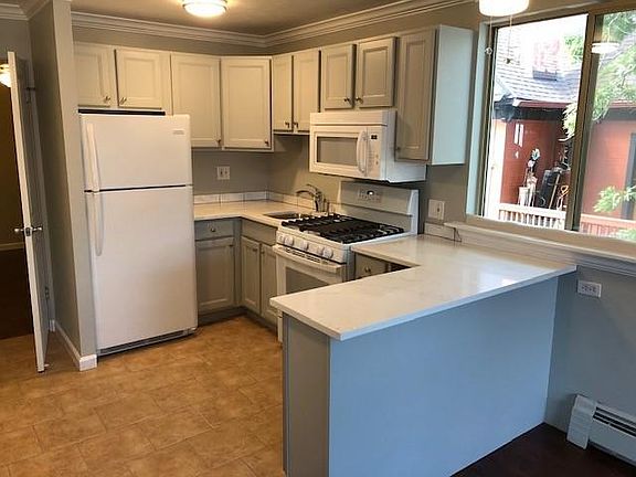 3rd image of 1536 Vine St APT 304