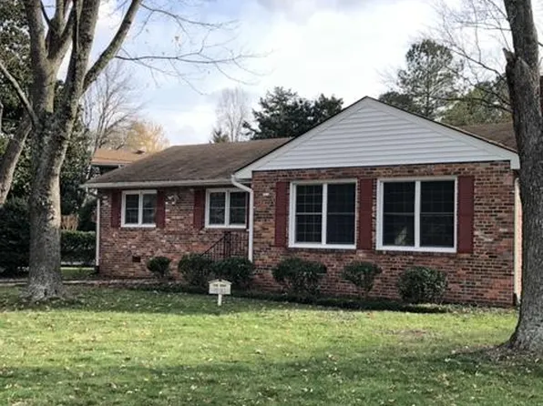 2105 Milbank Rd, Henrico, VA 23229
