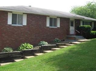 624 Saturn Dr, Uniontown, OH 44685