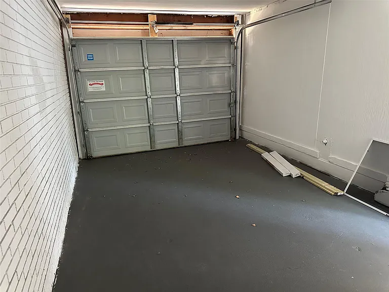 4612 Emerson St — Photo 11