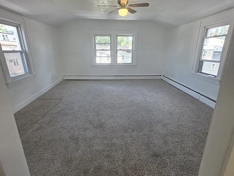 240 Prospect Ave #2R — Photo 4