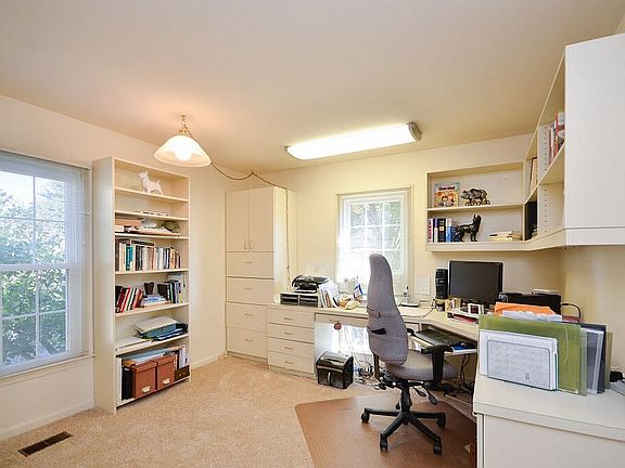 3rd image of 9409 Copenhaver Dr